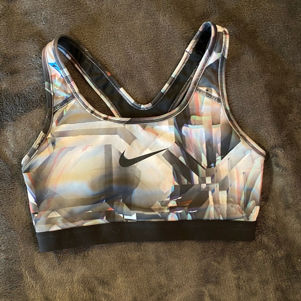Nike Sports bras size M